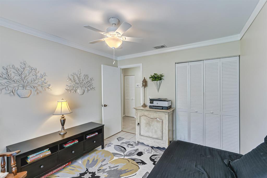 707 Stonewood Court 19d