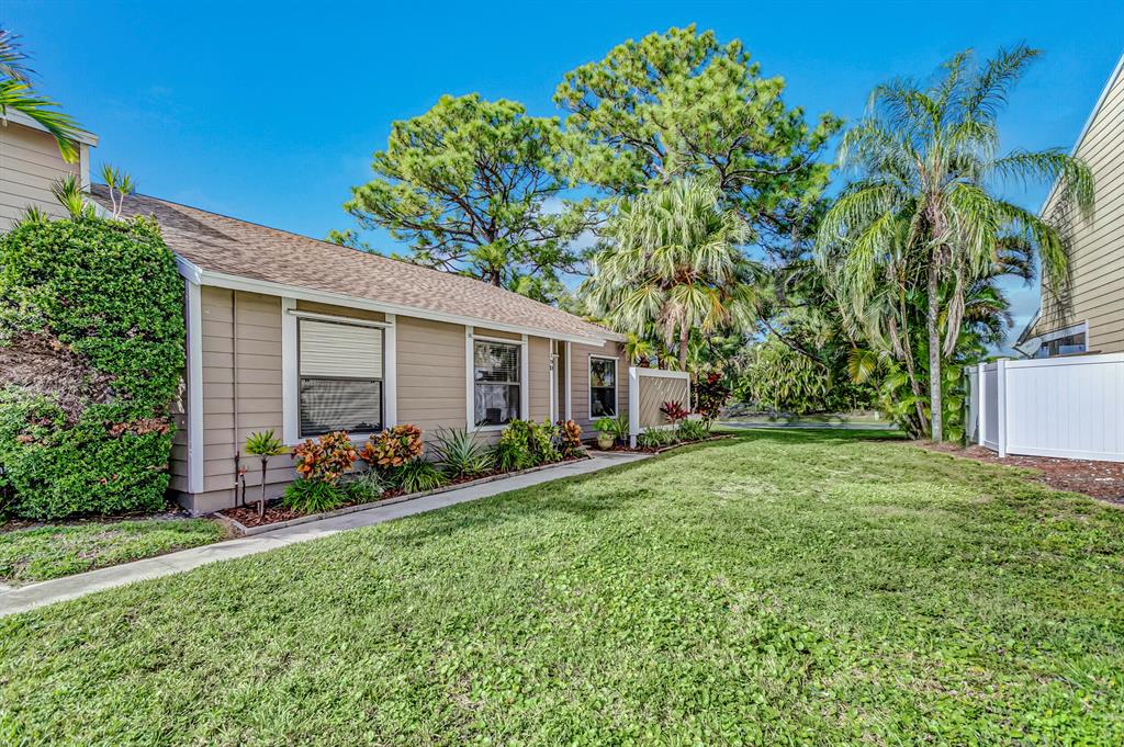 707 Stonewood Court 19d