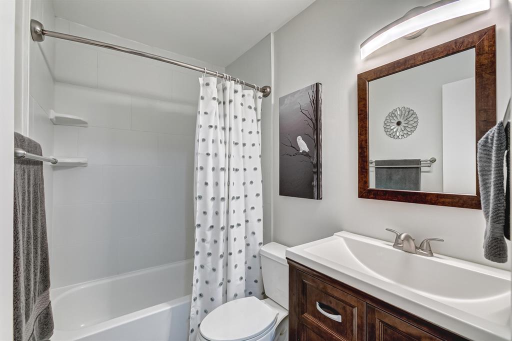 707 Stonewood Court 19d