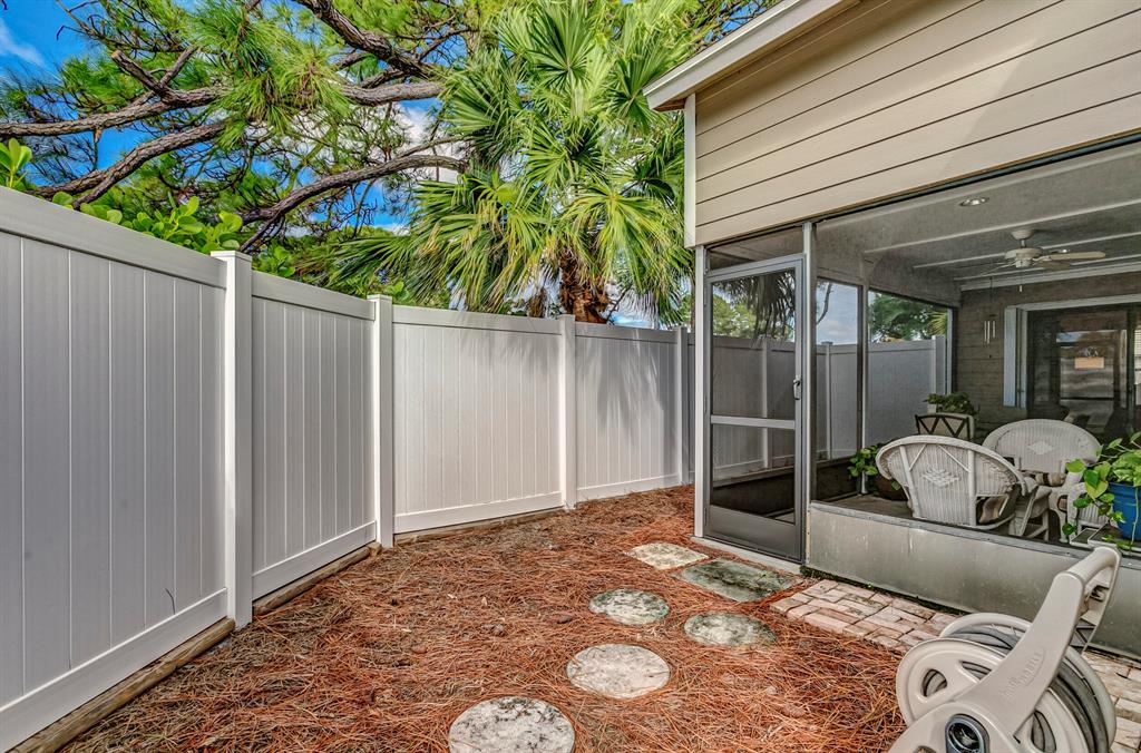 707 Stonewood Court 19d