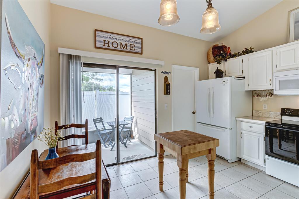 707 Stonewood Court 19d