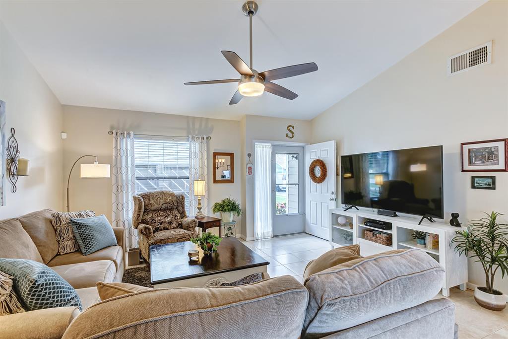 707 Stonewood Court 19d