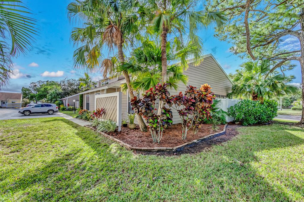 707 Stonewood Court 19d