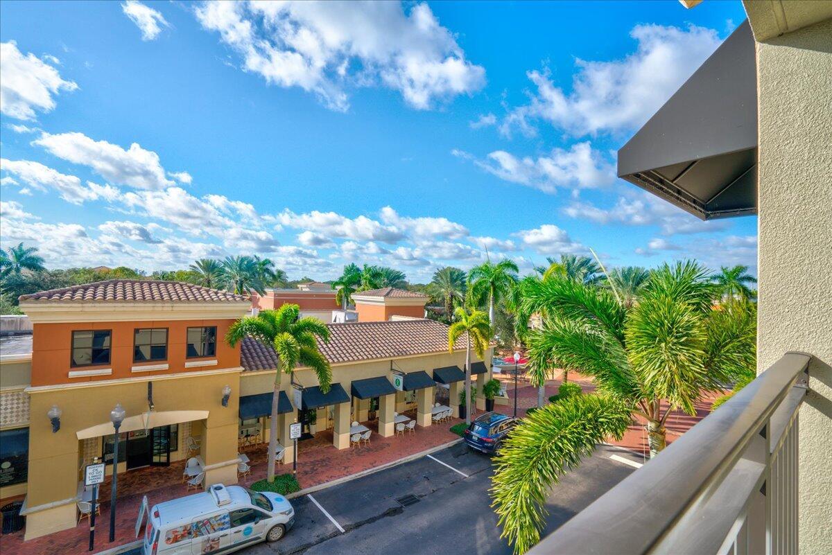 4883 Pga Boulevard 304