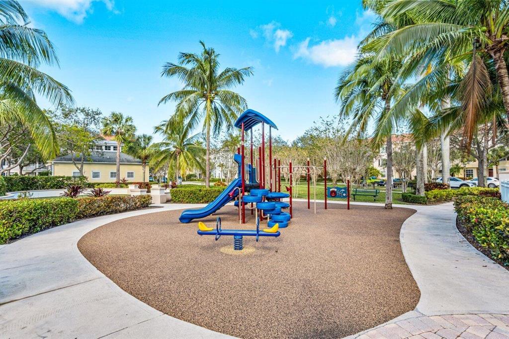 125 Galicia Way 204