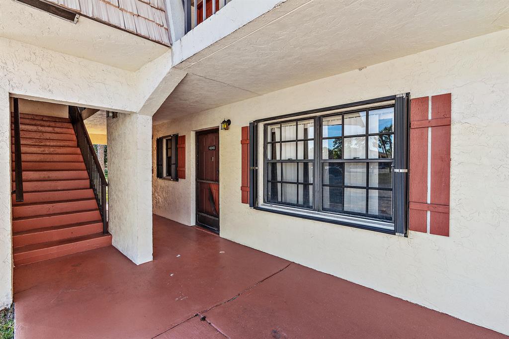 4245 Oak Terrace Drive