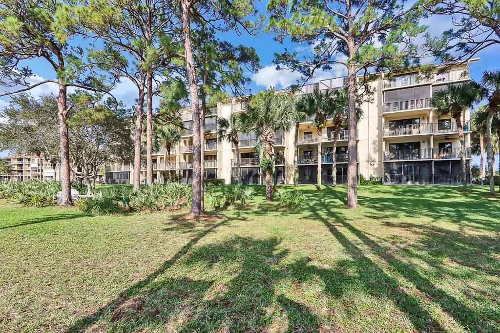 1001 Seafarer Circle 102