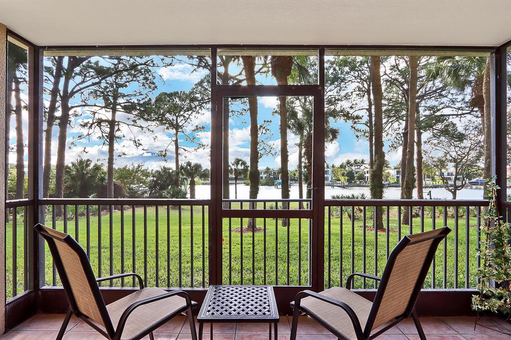 1001 Seafarer Circle 102