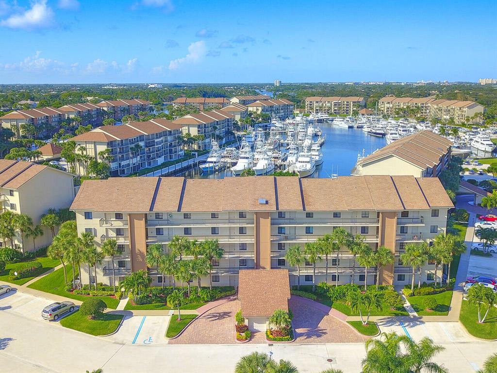 1001 Seafarer Circle 102