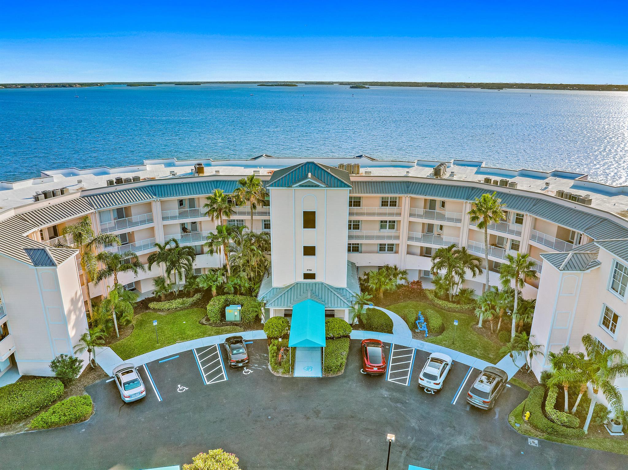5750 NE Island Cove Way 3109