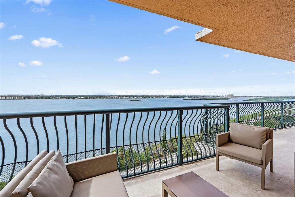 5150 N Ocean Drive 1901