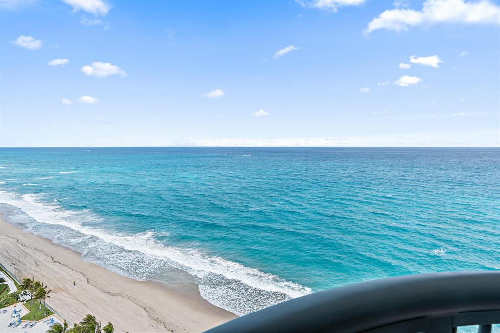 5150 N Ocean Drive 1901