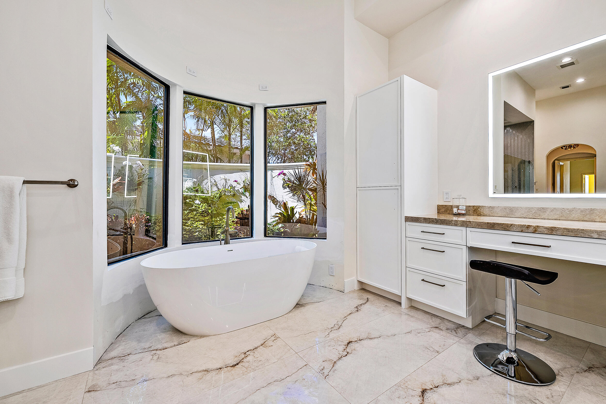 131 Commodore Drive