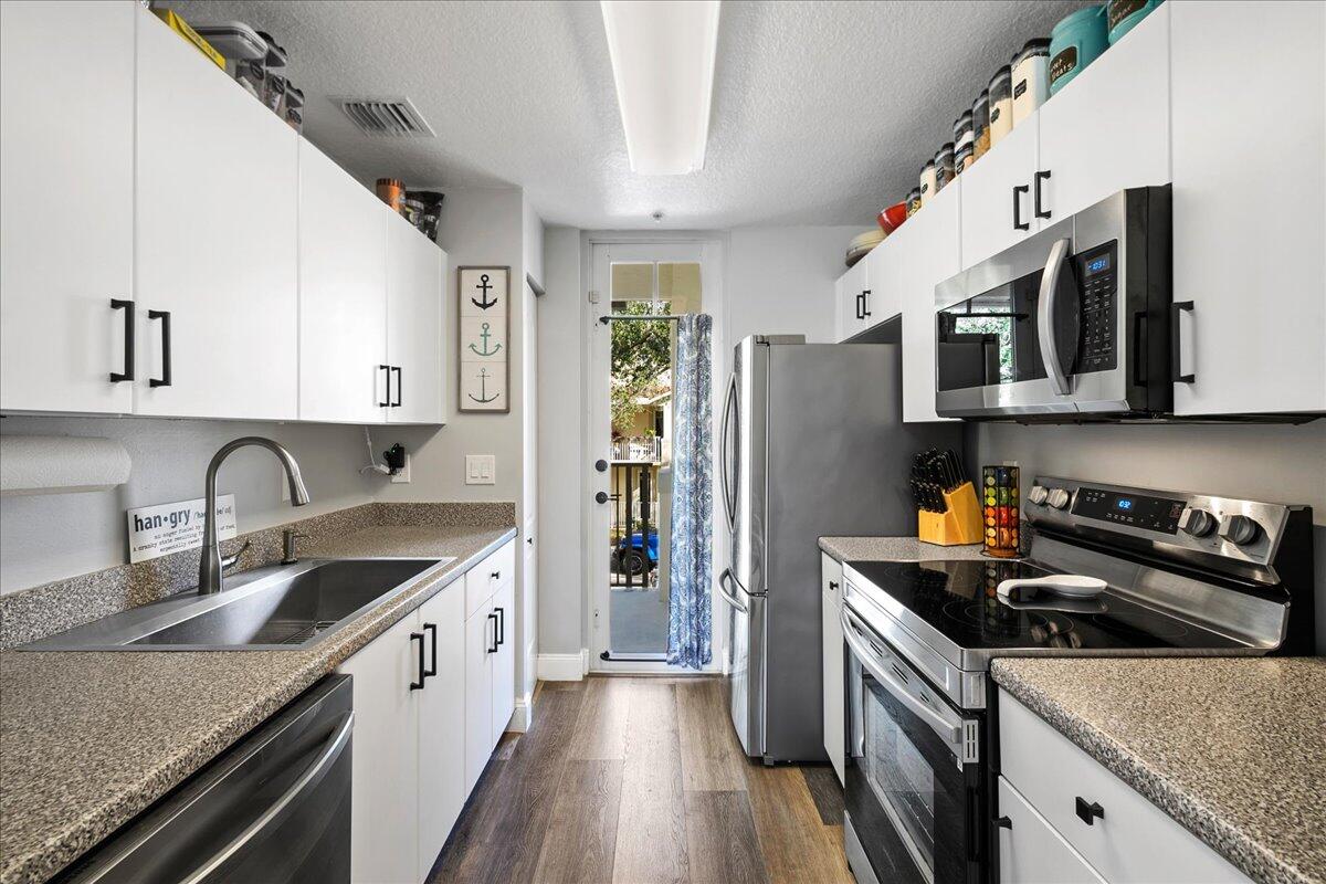 1136 Town Center Drive 22