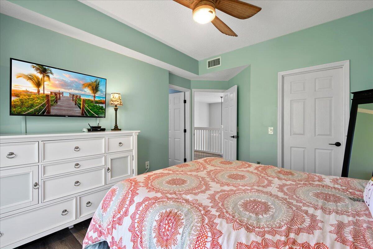 1136 Town Center Drive 22