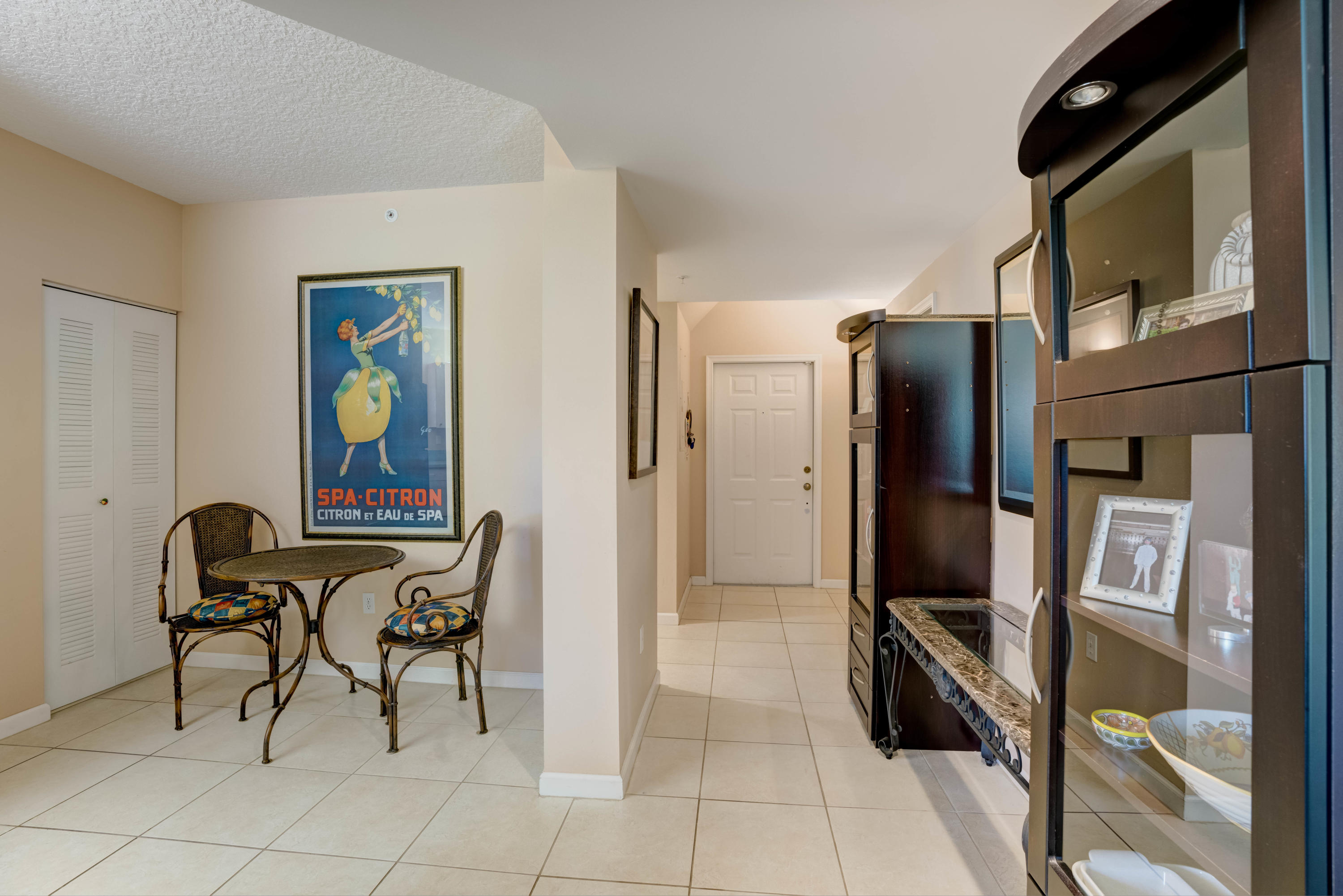 200 Uno Lago Drive 105