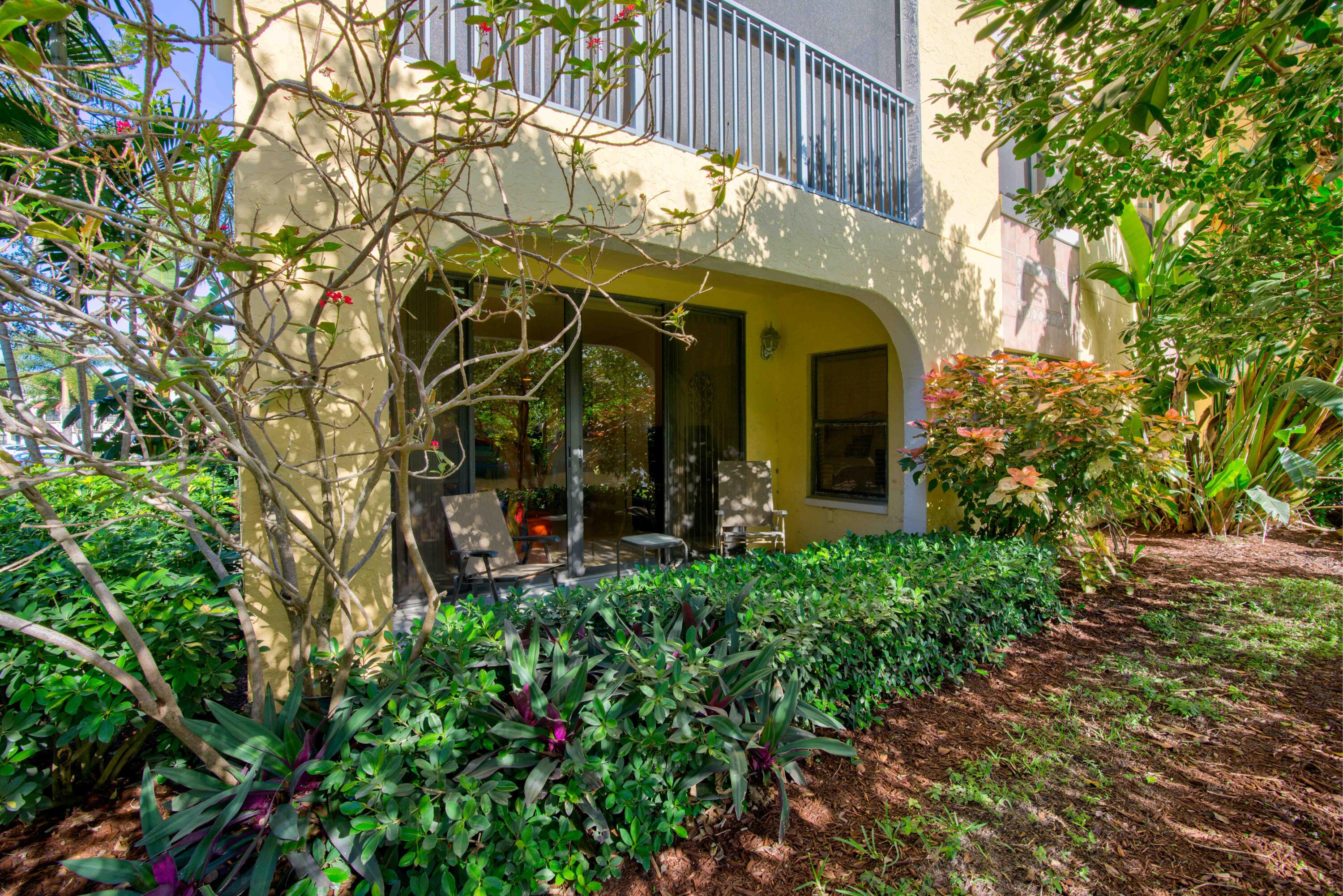 200 Uno Lago Drive 105
