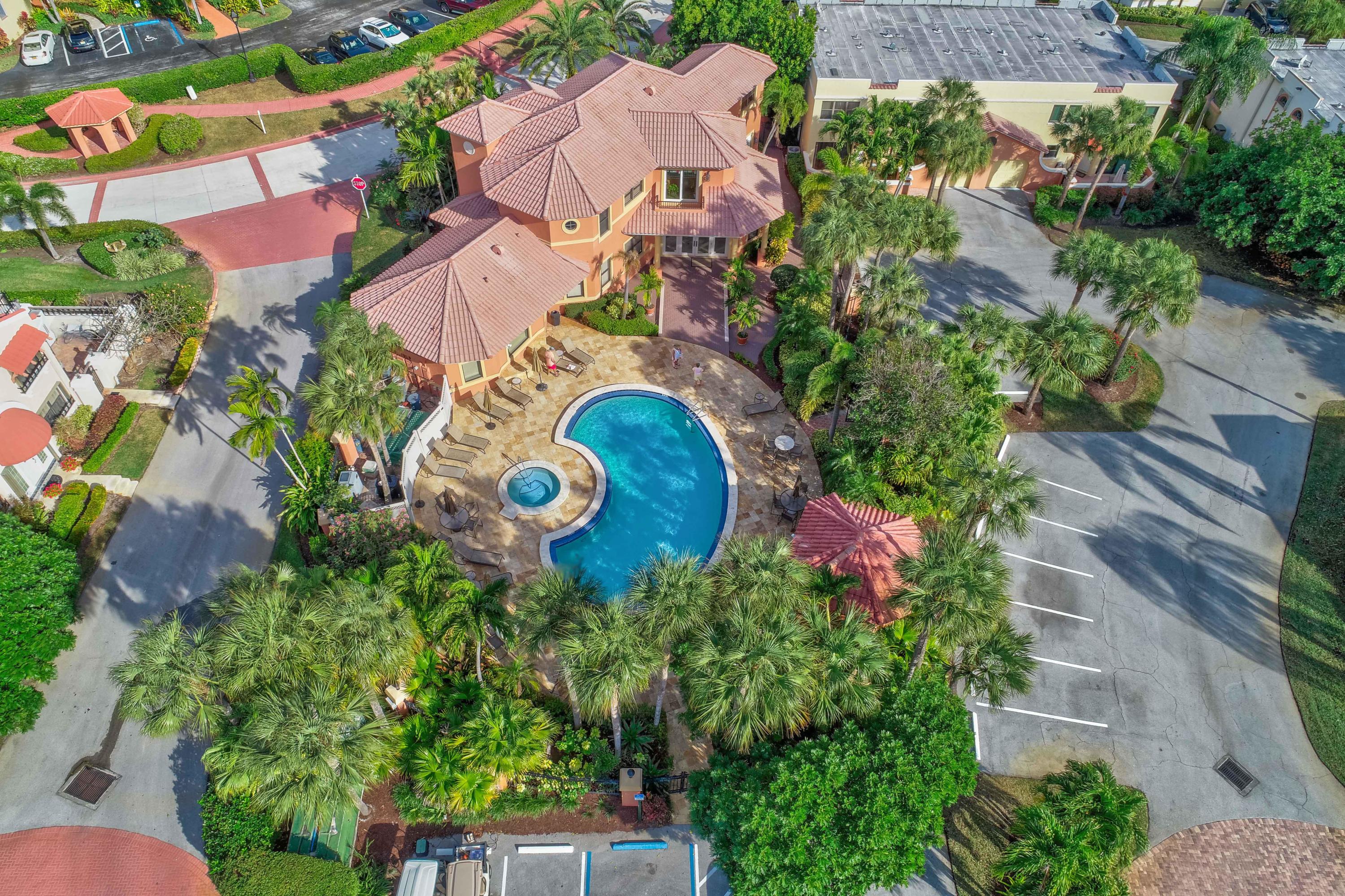200 Uno Lago Drive 105