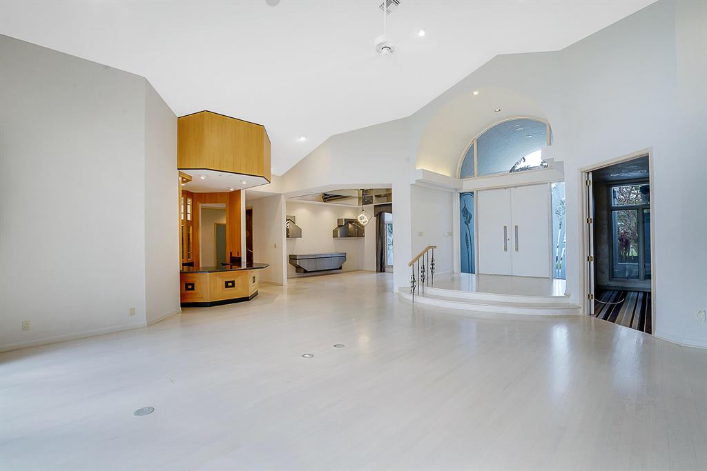 7156 Mandarin Drive