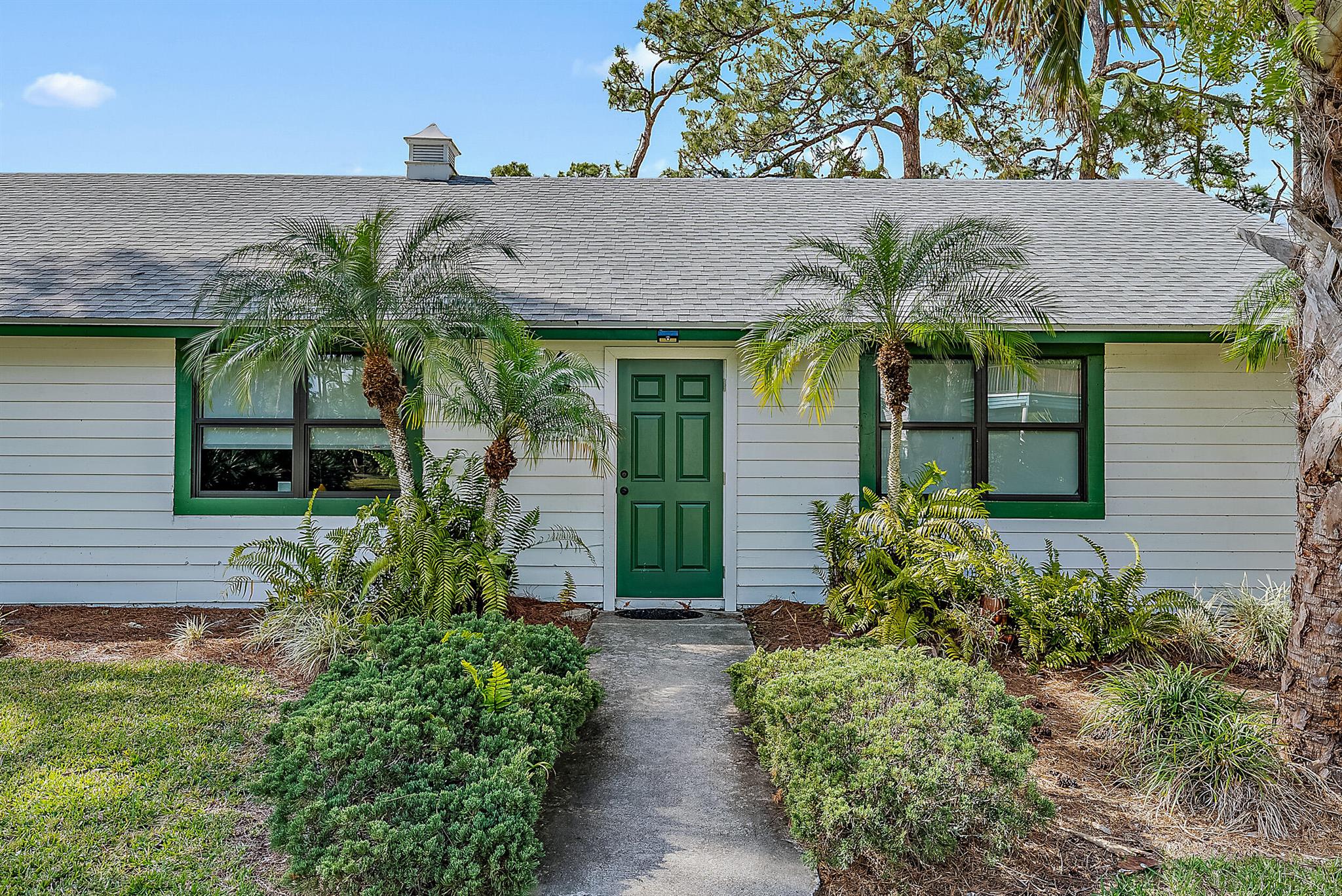 13849 Deer Creek Drive