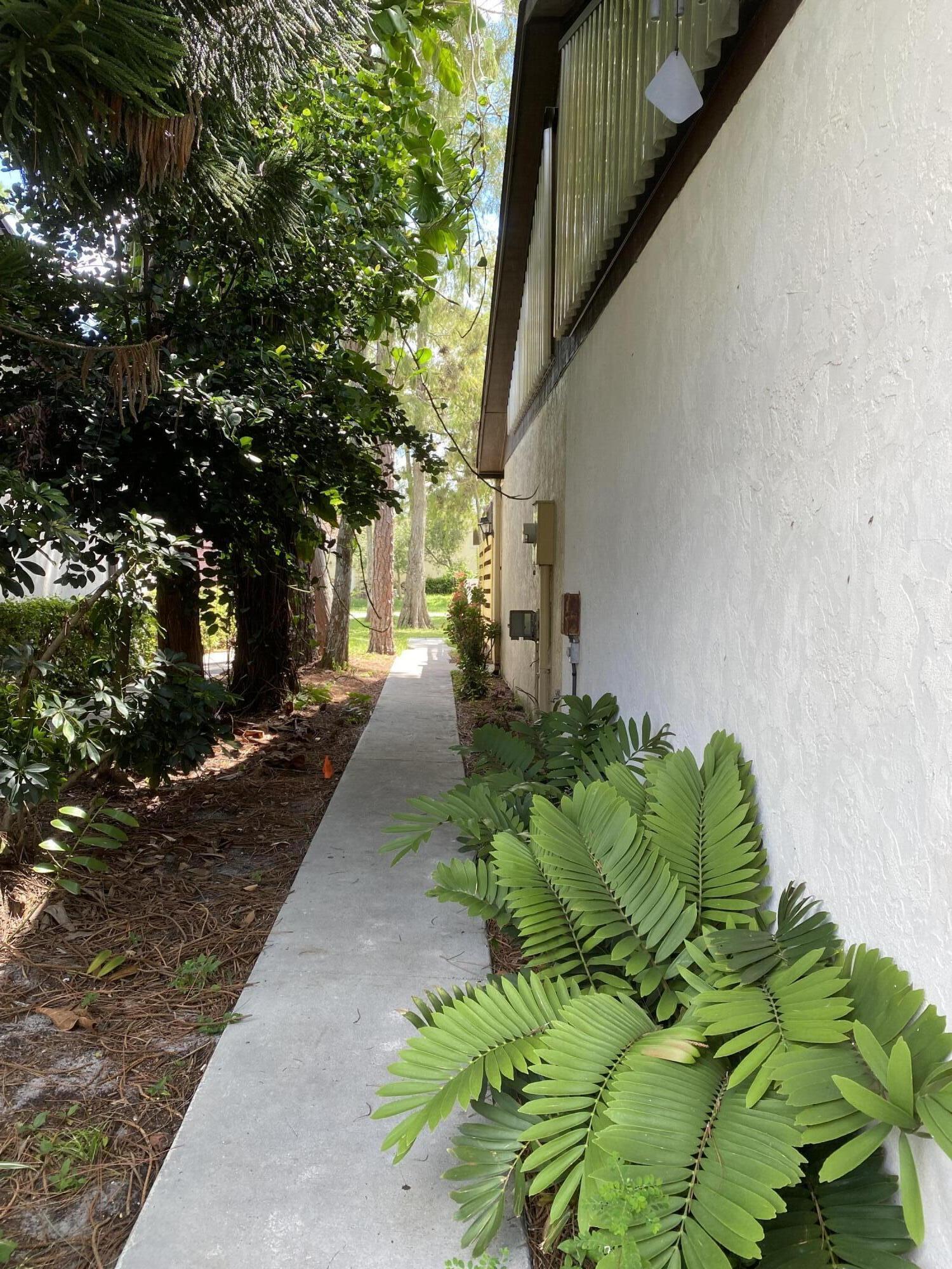 1255 Periwinkle Place