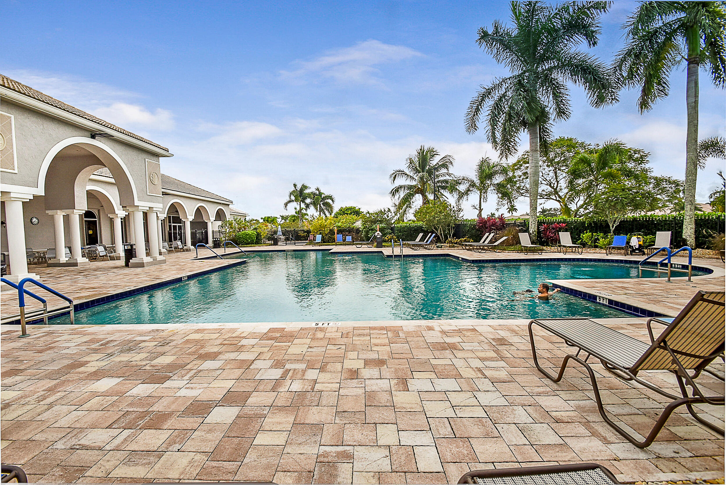 4224 Bluff Harbor Way