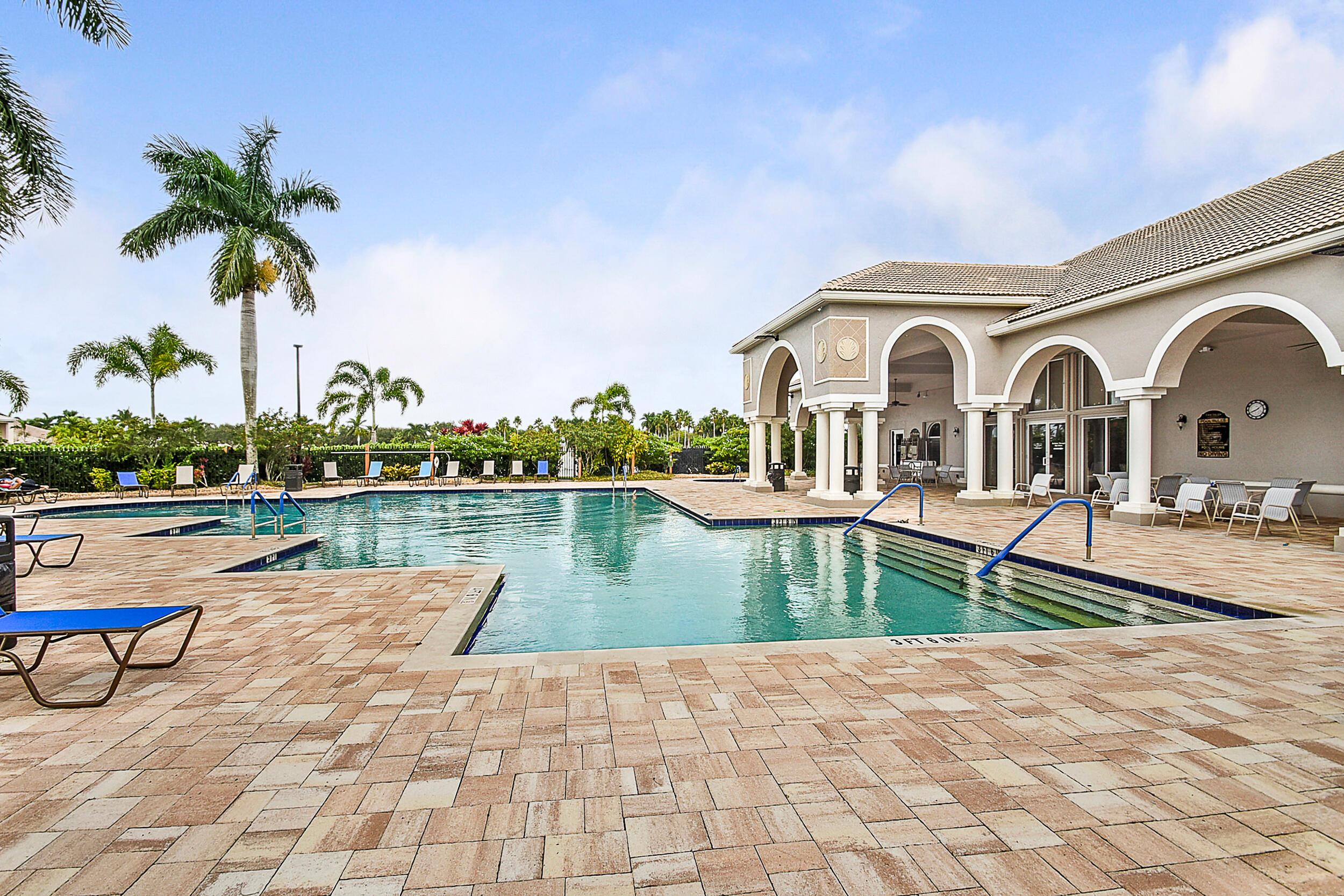 4224 Bluff Harbor Way