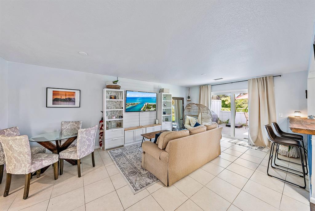 6311 Riverwalk Lane 6