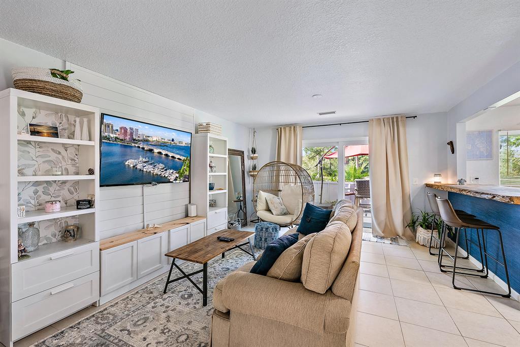 6311 Riverwalk Lane 6