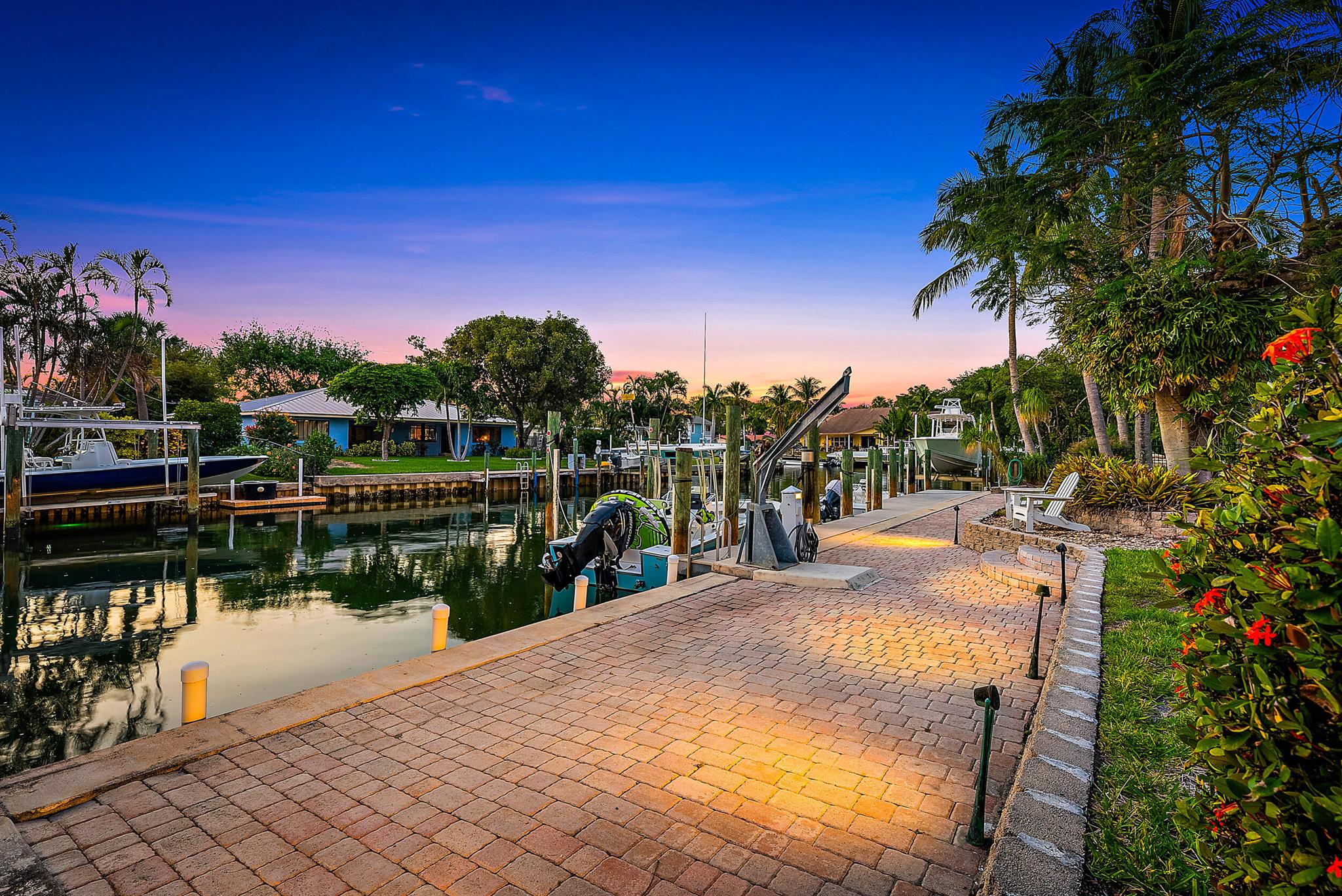 930 Dolphin Drive