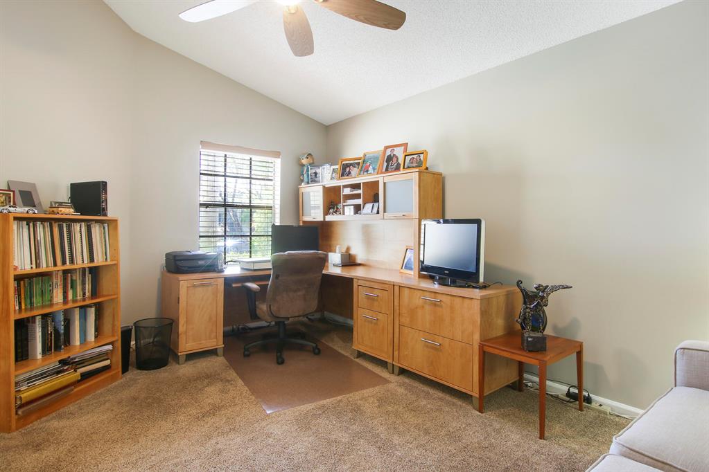 2616 La Cristal Circle