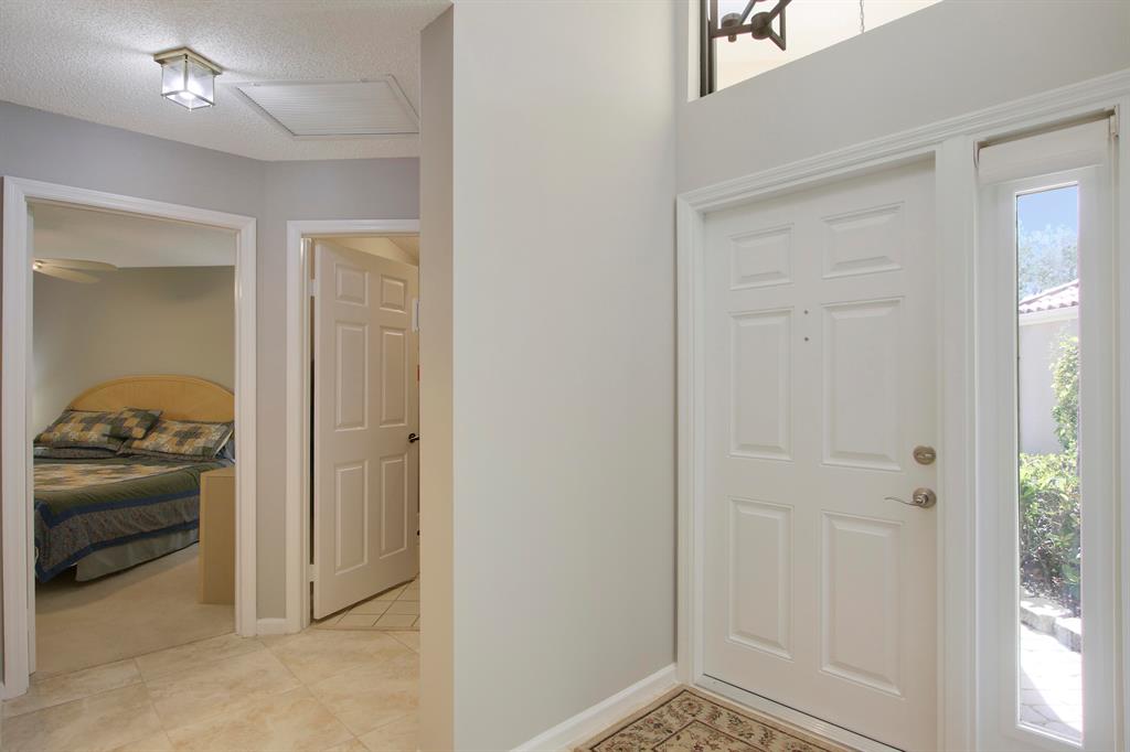2616 La Cristal Circle