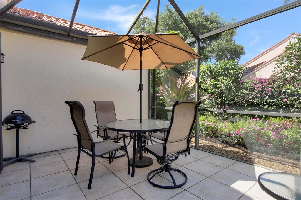 2616 La Cristal Circle
