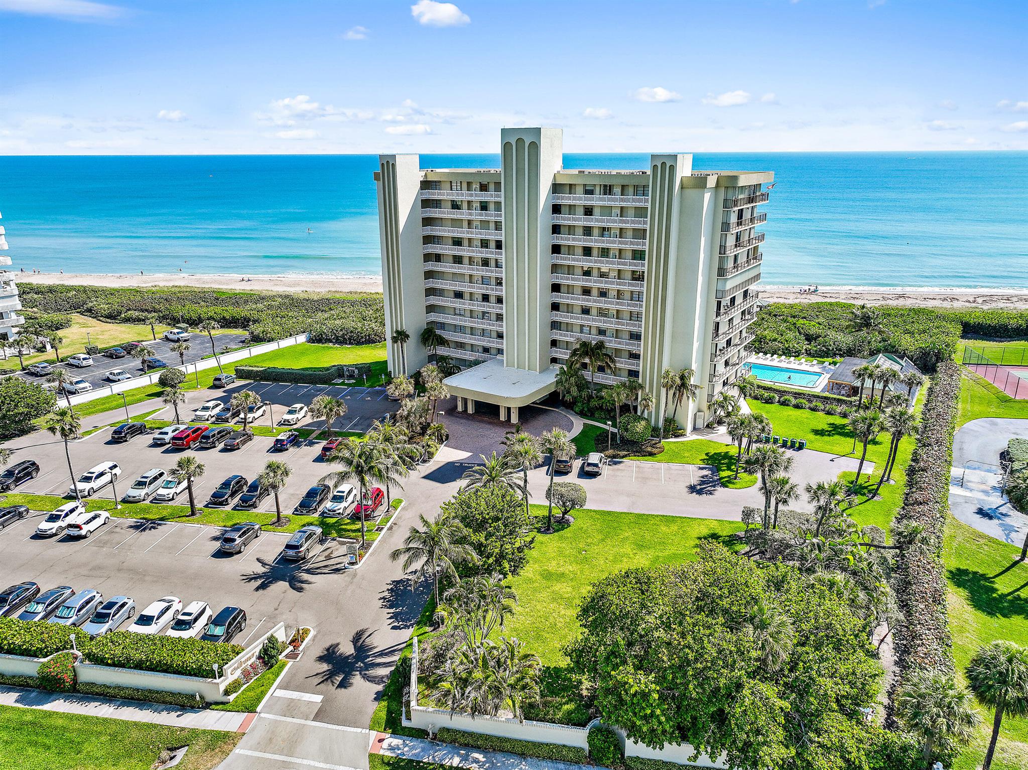10000 S Ocean Drive 204
