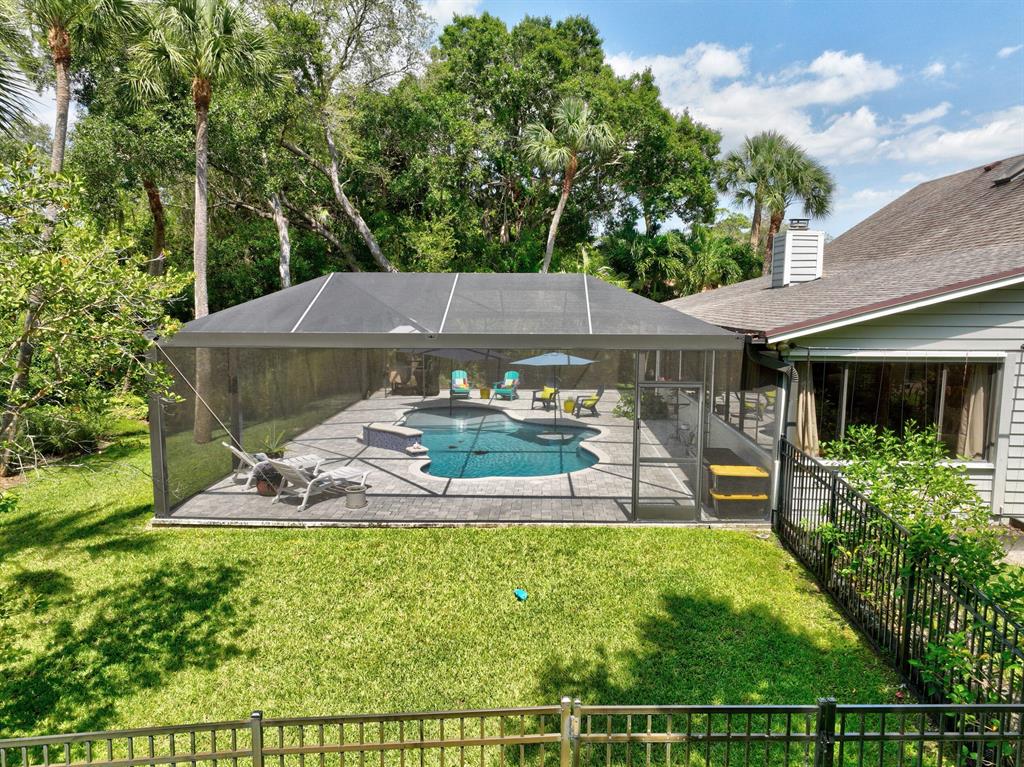 1091 SE Buttonwood Circle