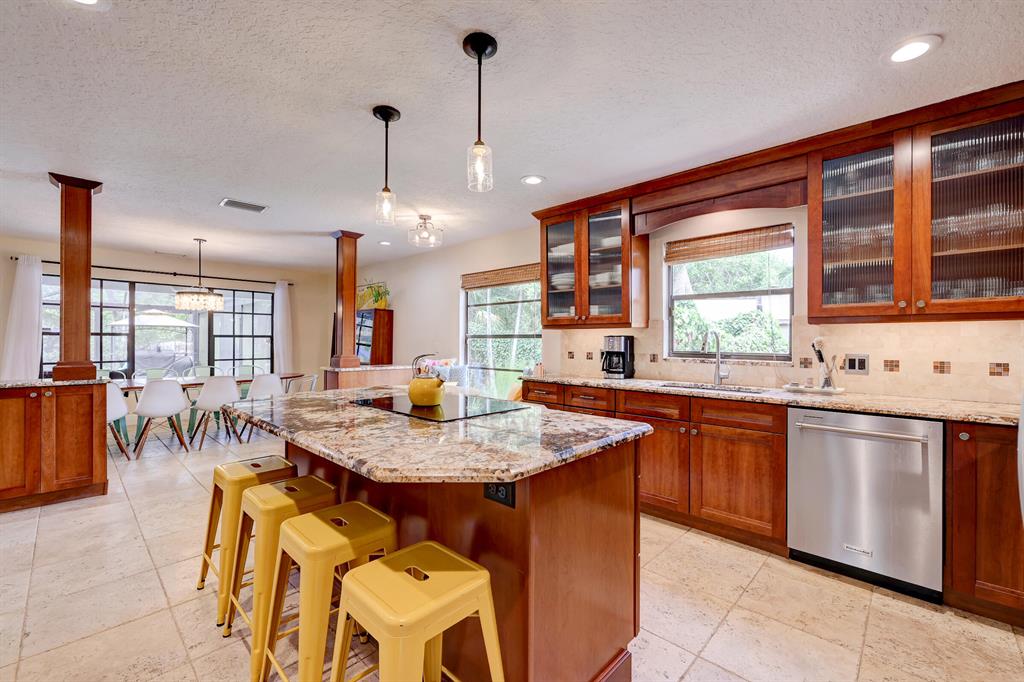 1091 SE Buttonwood Circle