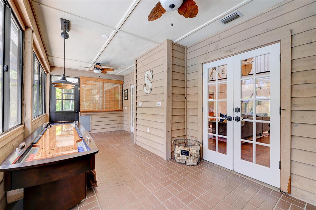 1091 SE Buttonwood Circle