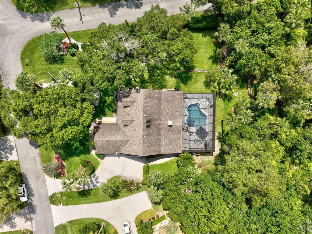 1091 SE Buttonwood Circle