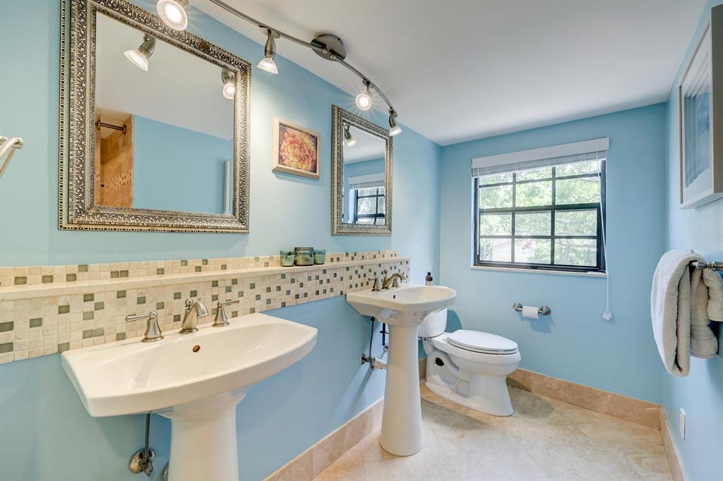 1091 SE Buttonwood Circle
