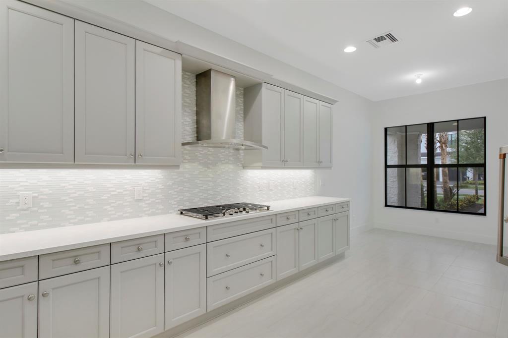 13474 Artisan Circle