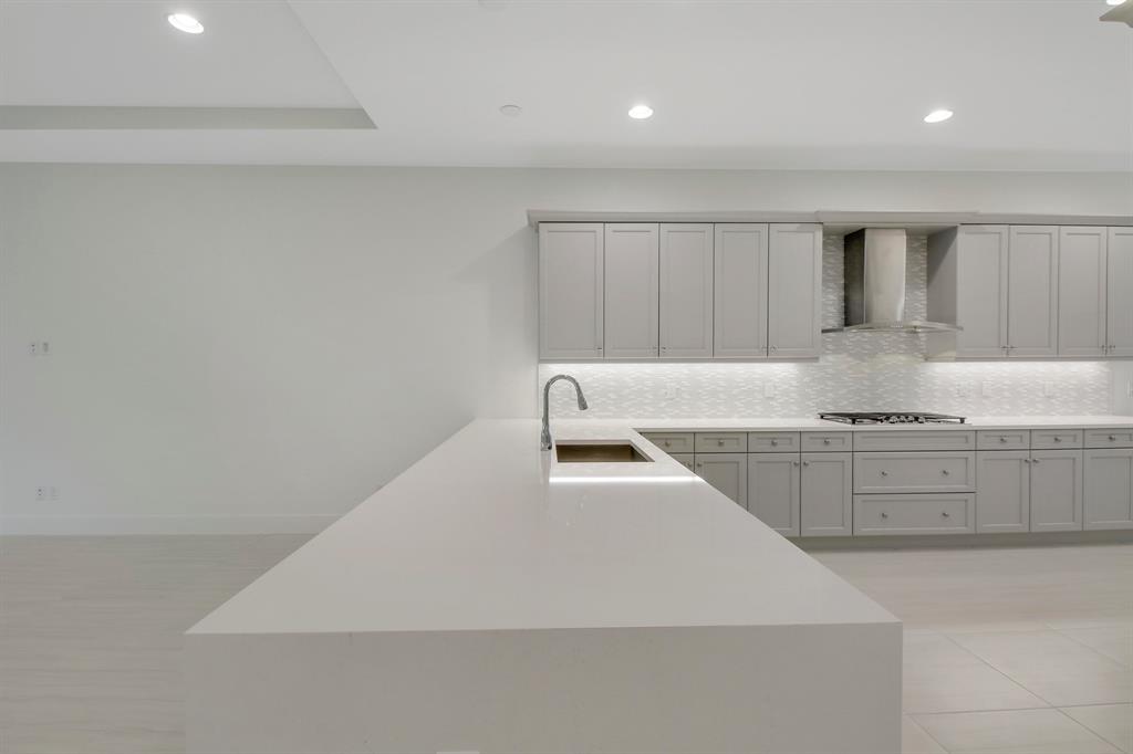 13474 Artisan Circle