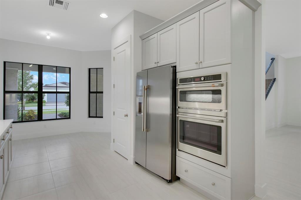 13474 Artisan Circle