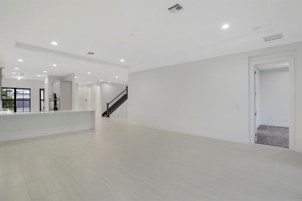 13474 Artisan Circle