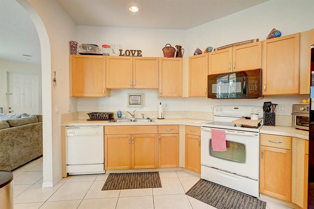 210 SW Maclay Way