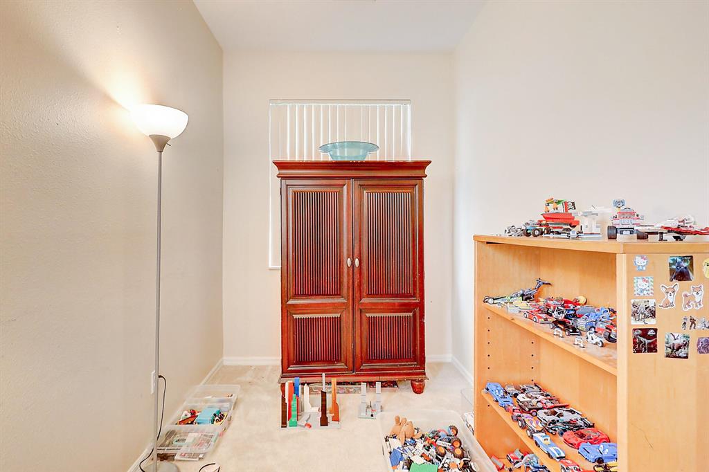 210 SW Maclay Way
