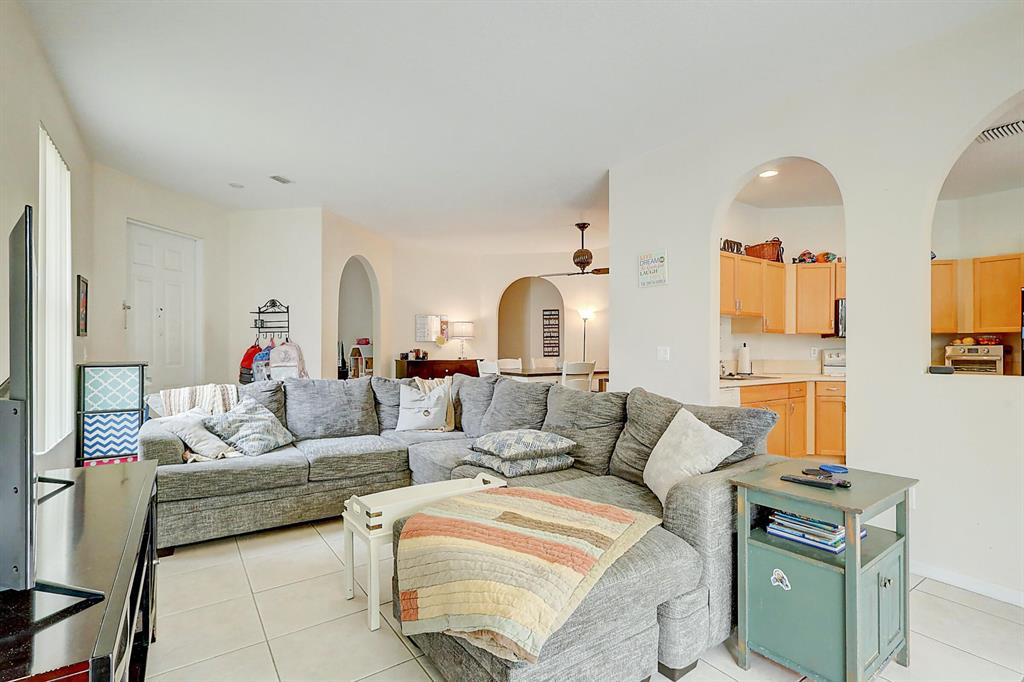 210 SW Maclay Way