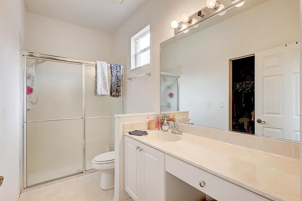 210 SW Maclay Way