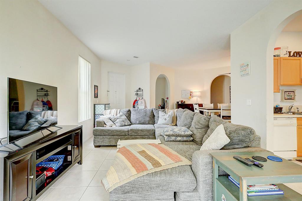 210 SW Maclay Way