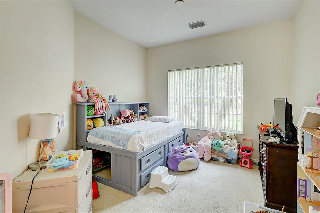 210 SW Maclay Way