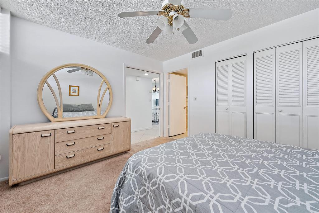 1950 SW Palm City Road 13206